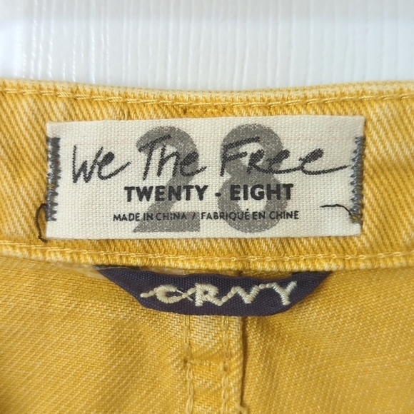 We The Free Anytime Anywhere Crvy Distressed High Waisted Cuffed Jean Shorts 28 - Picture 4 of 12